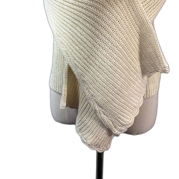 FOREVER 21 Cream Bell Sleeve Cropped Knit Sweater Size Medium NWT - Picture 5 of 10